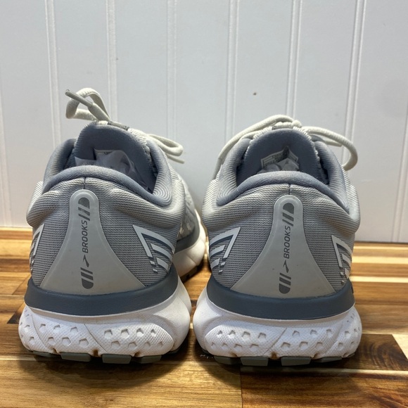 Brooks Ghost 13 Light Gray Athletic Shoes - Picture 4 of 8